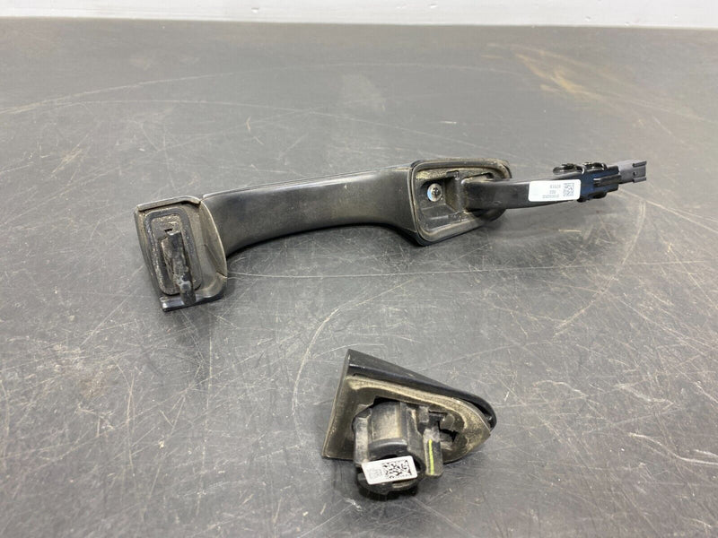 2015 FORD MUSTANG GT OEM PASSENGER RH EXTERIOR DOOR HANDLE USED