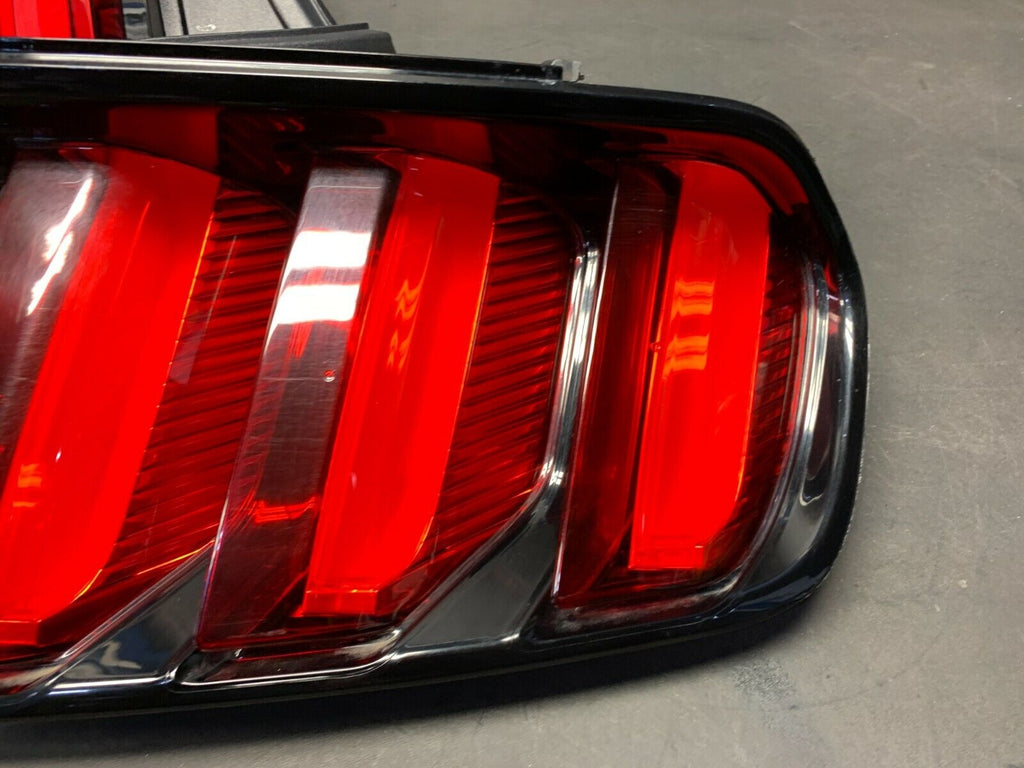 2017 FORD MUSTANG GT OEM TAIL LIGHTS DRIVER PASSENGER 39K