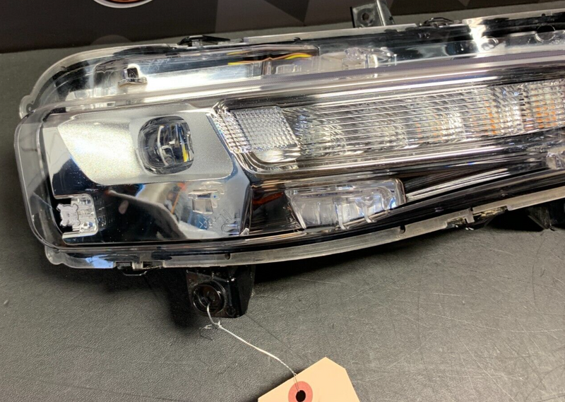 2019 FORD MUSTANG GT OEM PASSENGER LED RUNNING LIGHT BLINKER USED OEM