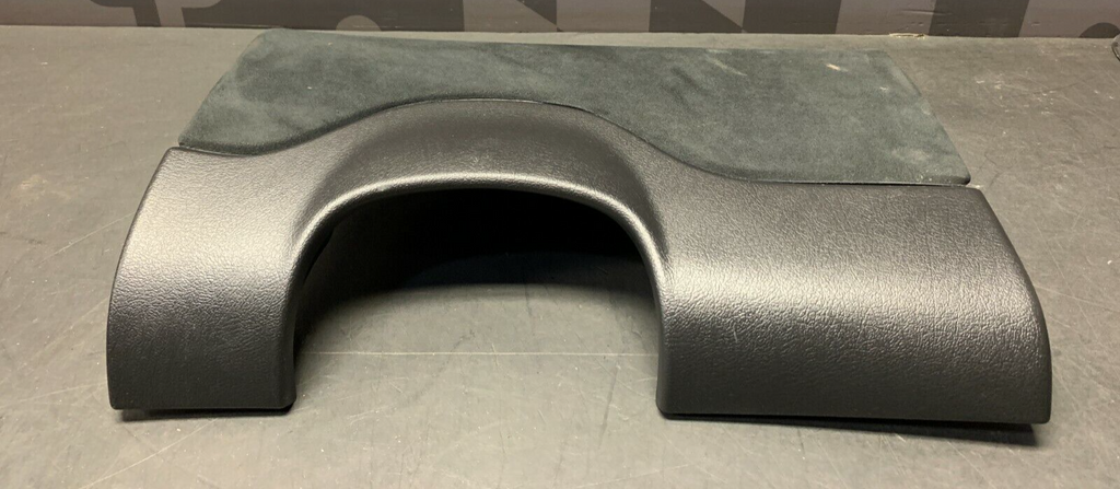 2006 PONTIAC GTO OEM BLACK LOWER DASH KNEE PANEL