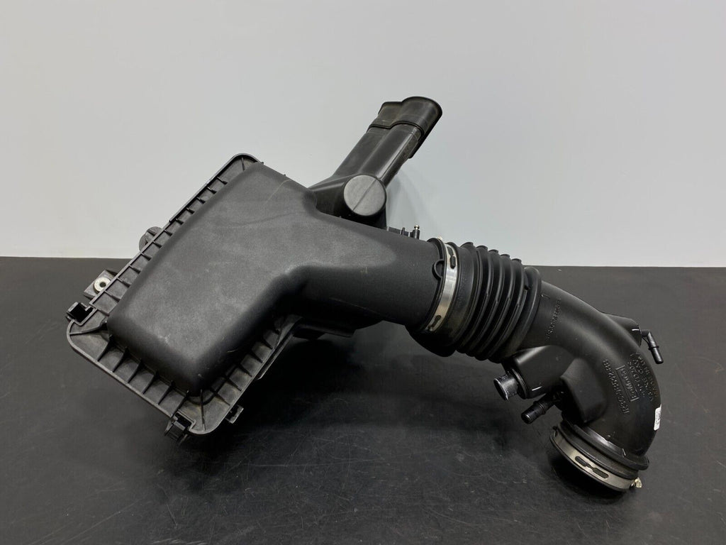 2021 FORD MUSTANG GT OEM AIR INTAKE BOX WITH TUBE AIR FILTER BOX USED