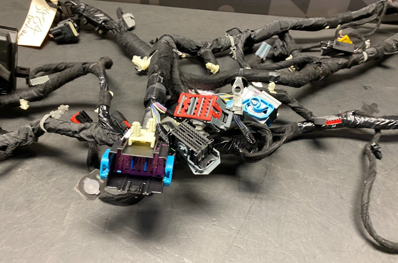 2019 FORD MUSTANG GT OEM DASHBOARD WIRING HARNESS USED