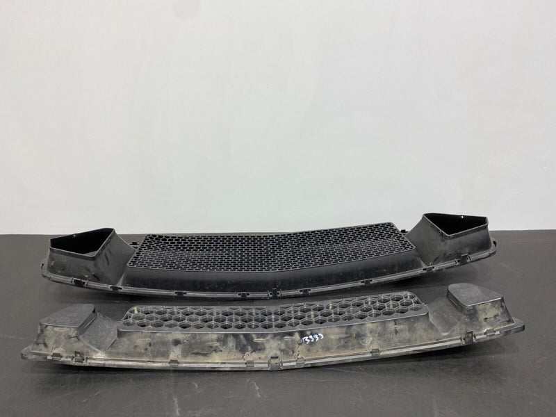 2016 FORD MUSTANG GT OEM UPPER AND LOWER FRONT BUMPER GRILL PAIR USED