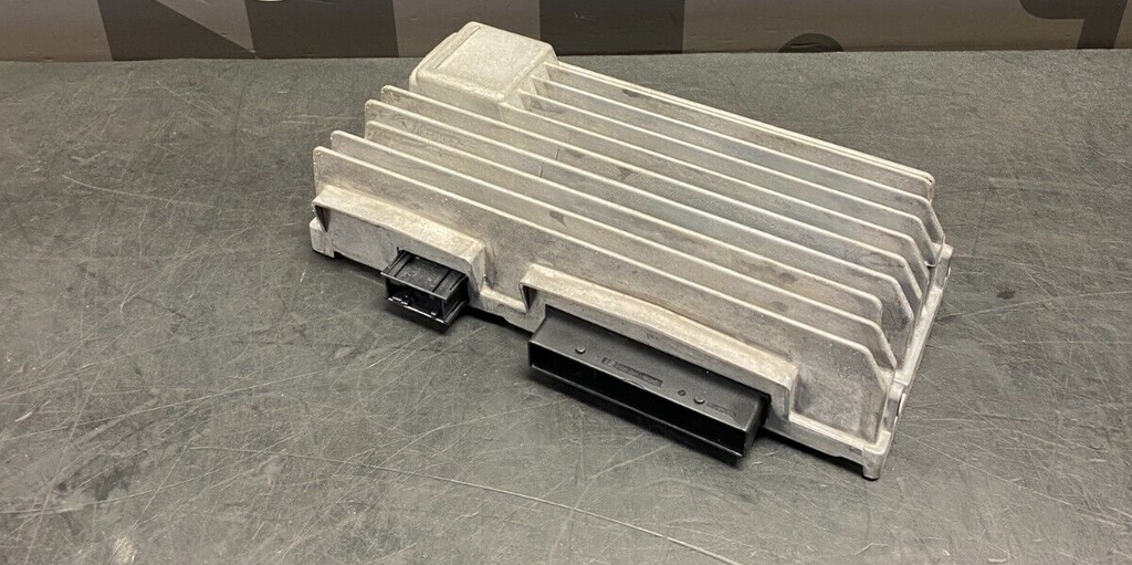 2014 AUDI R8  V10 OEM BANG&OLUFSEN SYSTEM AMPLIFIER 427035223A USED