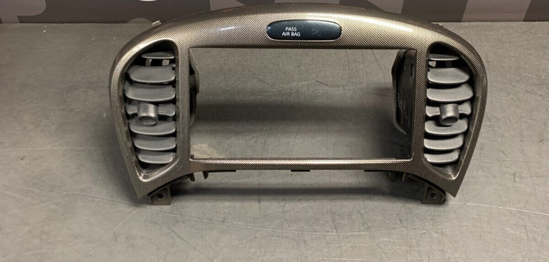 2015 Nissan Juke NISMO RS OEM RADIO SURROUND TRIM USED CARBON