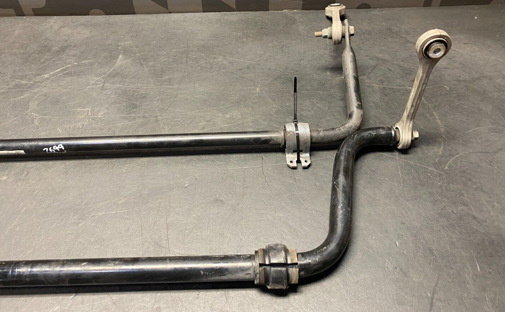 2014 AUDI R8  V10 OEM COUPE SWAY BARS PAIR FRONT AND REAR USED