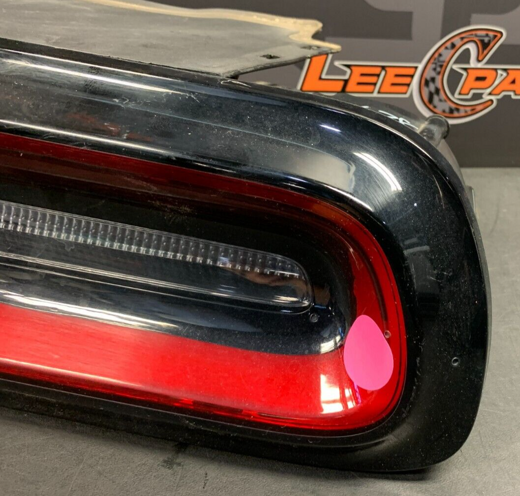 2018 DODGE CHALLENGER 392 SCAT PACK OEM RH PASSENGER TAIL LIGHT