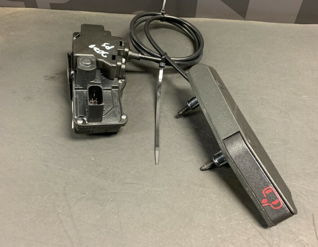 2011 CORVETTE C6 Z06 OEM PASSENGER DOOR LOCK ACTUATOR W/ RELEASE CABLE HANDLE
