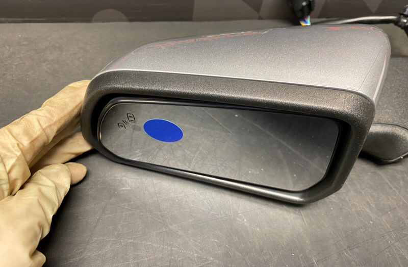 2019 FORD MUSTANG GT OEM DRIVER LH SIDE VIEW MIRROR PUDDLE LIGHT BLINDSPOT USED