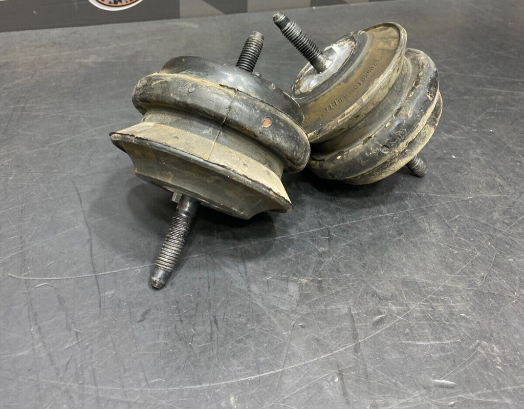 2001 CORVETTE C5 Z06 OEM MOTOR MOUNT BISCUITS PAIR DRIVER PASSENGER USED