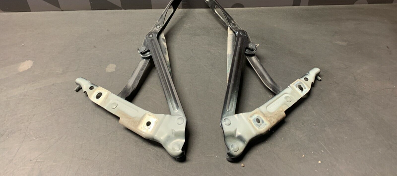 2009 PONTIAC G8 GT OEM TRUNK HINGES