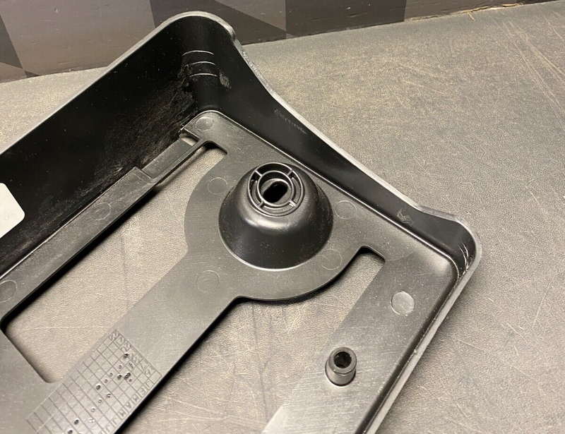 2019 FORD MUSTANG GT BULLITT OEM FRONT LICENSE PLATE BRACKET USED