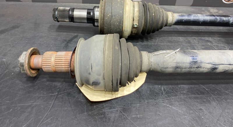 2012 CAMARO SS COUPE OEM REAR CV AXLES PAIR DRIVER PASSENGER USED