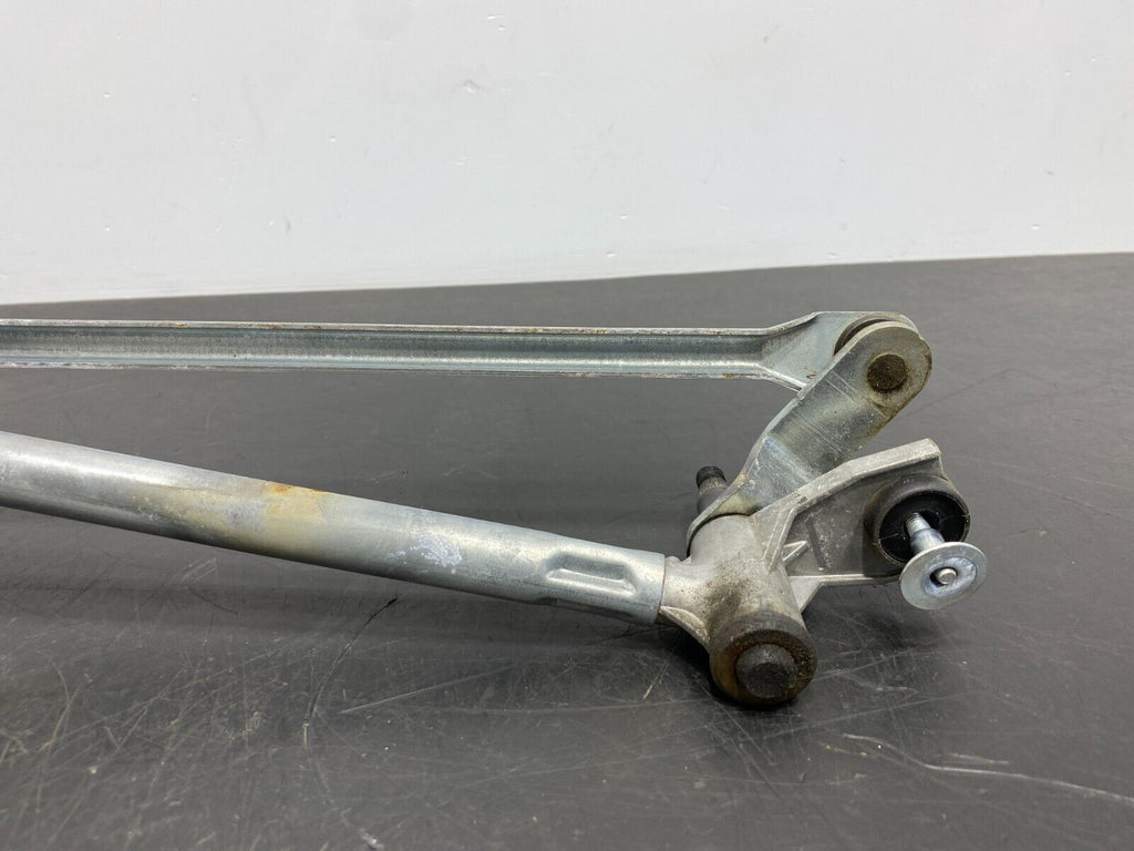 2015 FORD MUSTANG GT OEM WINDSHIELD WIPER MOTOR WITH LINKAGE USED