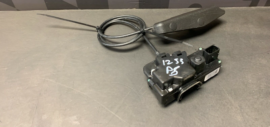 2005 CORVETTE C6 OEM PASSENGER DOOR LOCK ACTUATOR