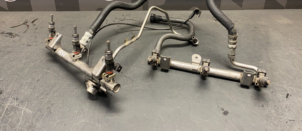 2007 PORSCHE 911 TURBO 997 OEM FUEL RAILS WITH FUEL INJECTORS USED