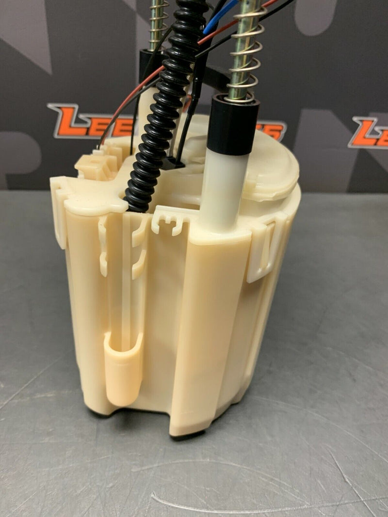 2004 PONTIAC GTO OEM FUEL PUMP W/ HANGER HOUSING