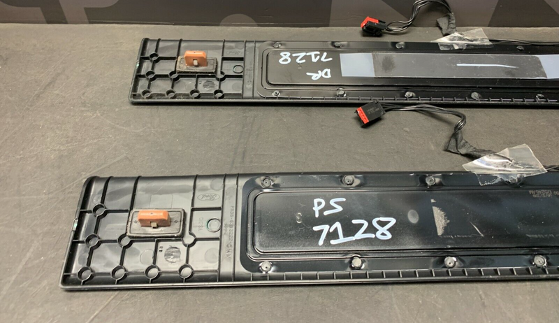 2020 FORD MUSTANG GT OEM LIT DOOR SILLS PANELS