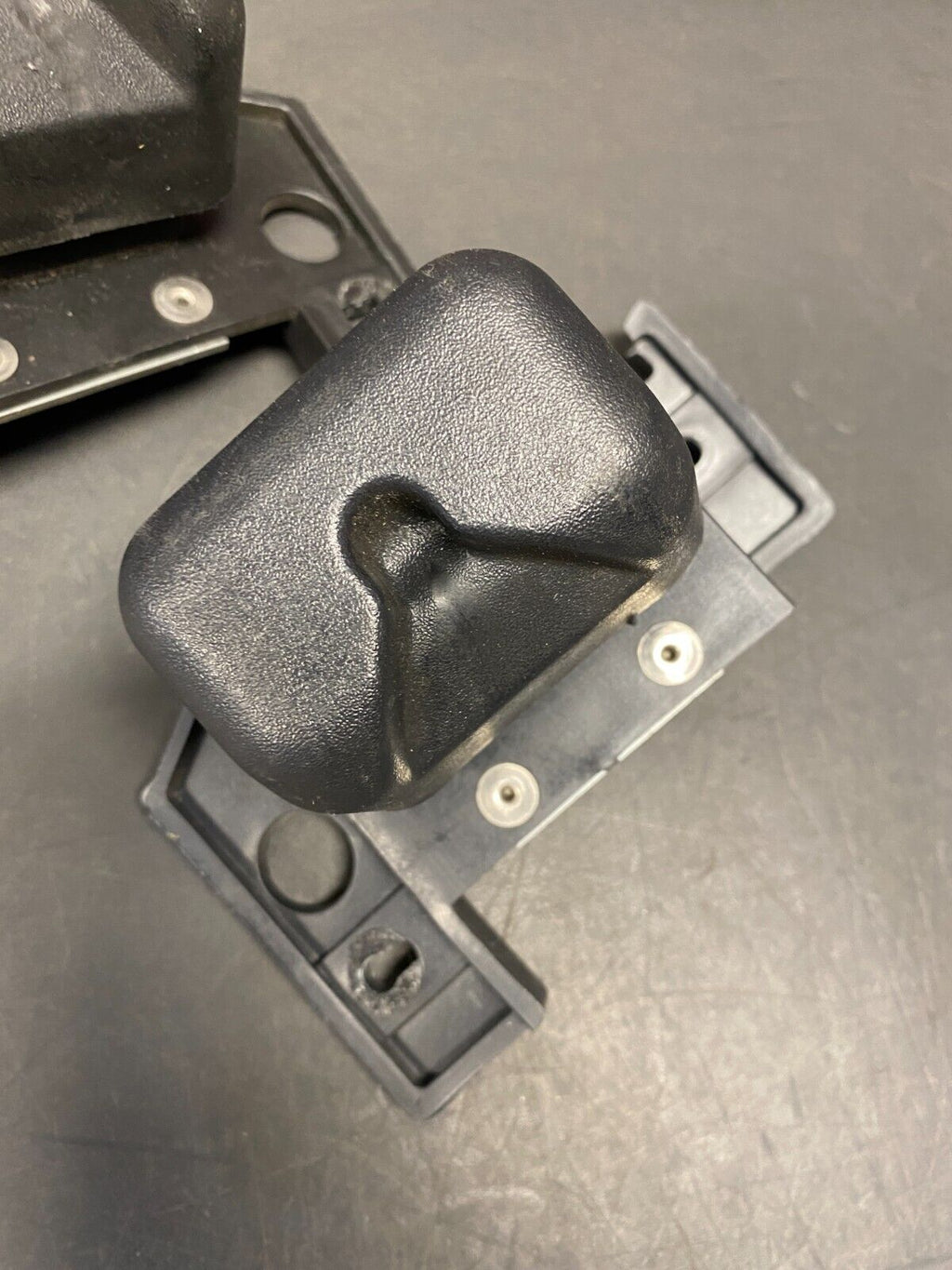 2013 CORVETTE C6 GRANDSPORT OEM TARGA REAR TRUNK HOLDERS USED