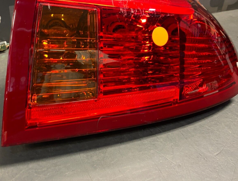 2005 CADILLAC CTS V CTS-V OEM DRIVER LH REAR TAIL LIGHT USED **SCUFF**