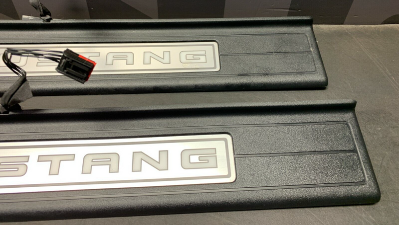 2020 FORD MUSTANG GT OEM LIT DOOR SILLS PANELS