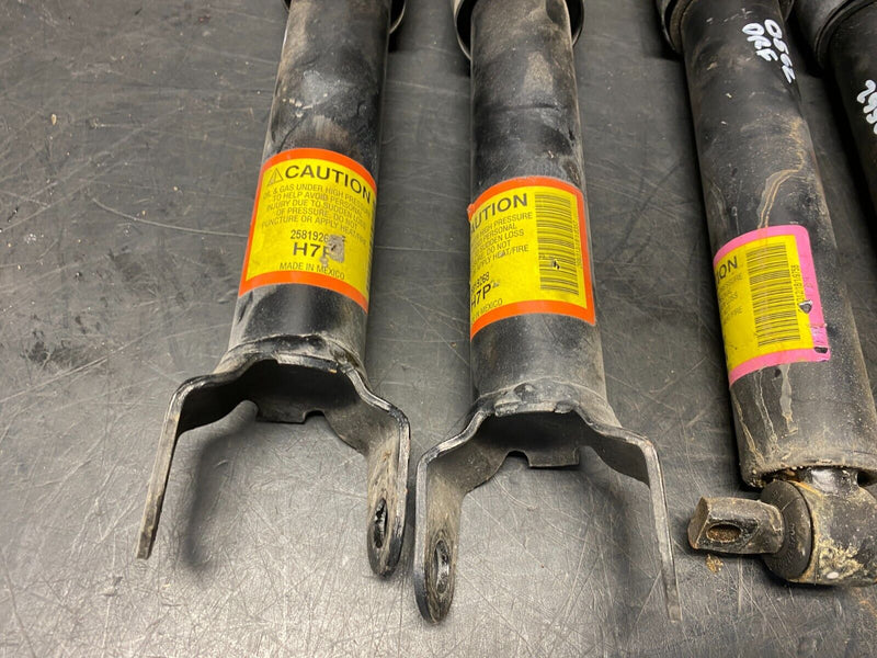 2001 CORVETTE C5 Z06 OEM STRUTS FRONT AND REAR PAIR SET OF STRUTS USED