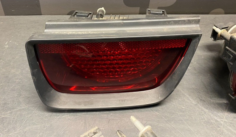 2010 CHEVROLET CAMARO SS OEM TAIL LIGHT SET WITH TRIM RINGS HOUSINGS USED