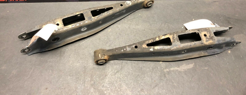 2015 SUBARU WRX OEM REAR LOWER CONTROL ARMS DRIVER PASSENGER