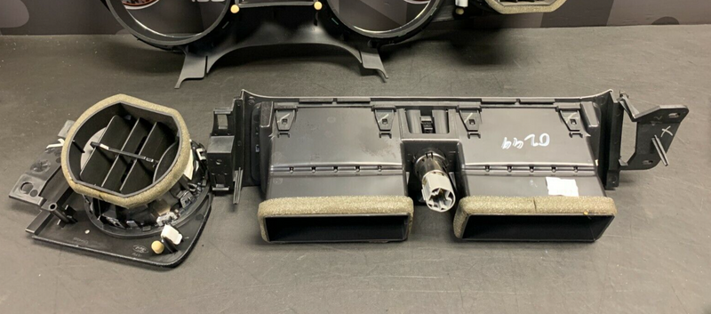 2013 FORD MUSTANG GT OEM GAUGE INSTRUMENT CLUSTER BEZEL VENT PANEL TRIM