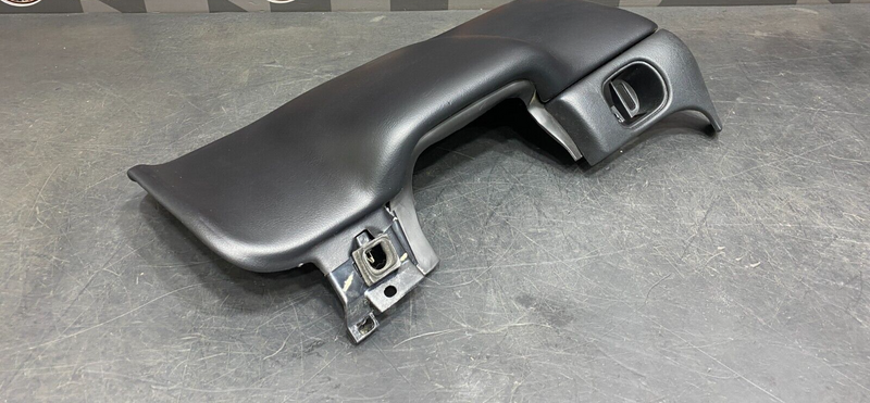 2001 CORVETTE C5 Z06 OEM DRIVER LOWER KNEE PAD DASH PANEL USED NICE!!