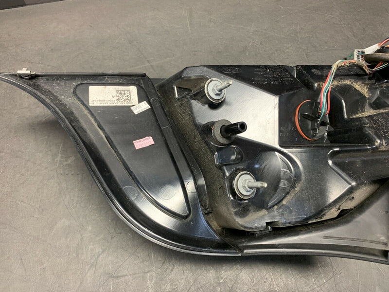 2015 FORD MUSTANG GT OEM RH PASSENGER TINTED TAIL LIGHT -CRACKED-