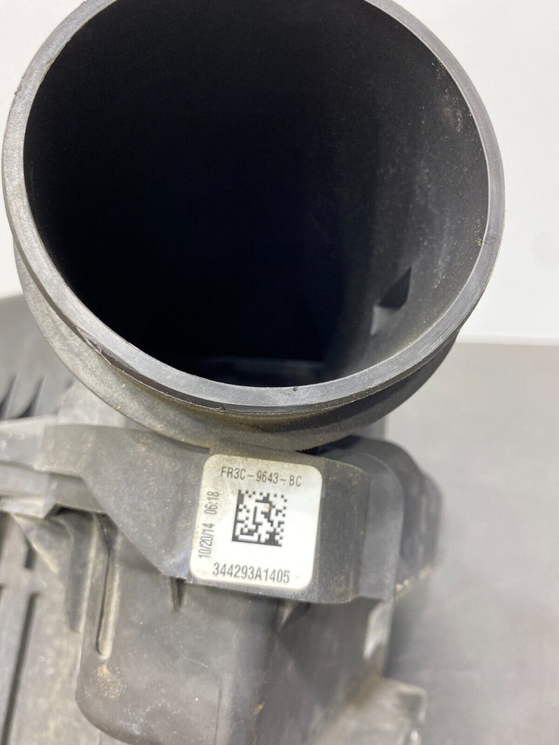2015 FORD MUSTANG GT OEM AIR INTAKE BOX ASSEMBLY WITH FILTER USED
