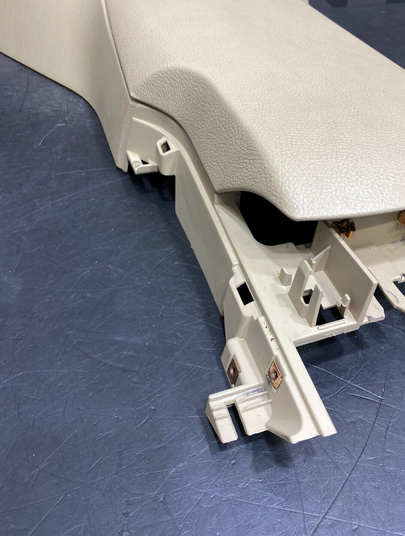 2007 CORVETTE C6 OEM CENTER CONSOLE ARM REST TAN USED 33K MILES