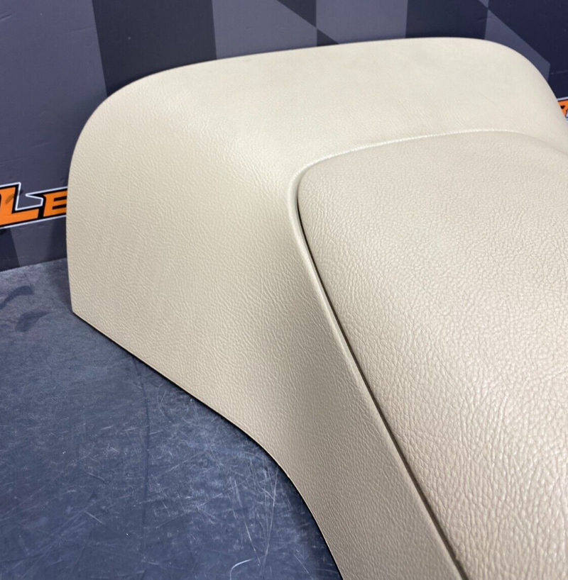 2007 CORVETTE C6 OEM CENTER CONSOLE ARM REST TAN USED 33K MILES