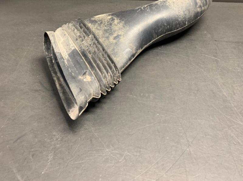 2004 CORVETTE C5 Z06 OEM PASSENGER RH FRONT BRAKE DUCT USED 61k MILES