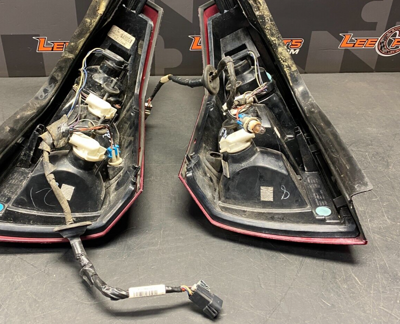 2007 CADILLAC CTS V CTS-V OEM TAIL LIGHTS PAIR DRIVER PASSENGER PAIR USED