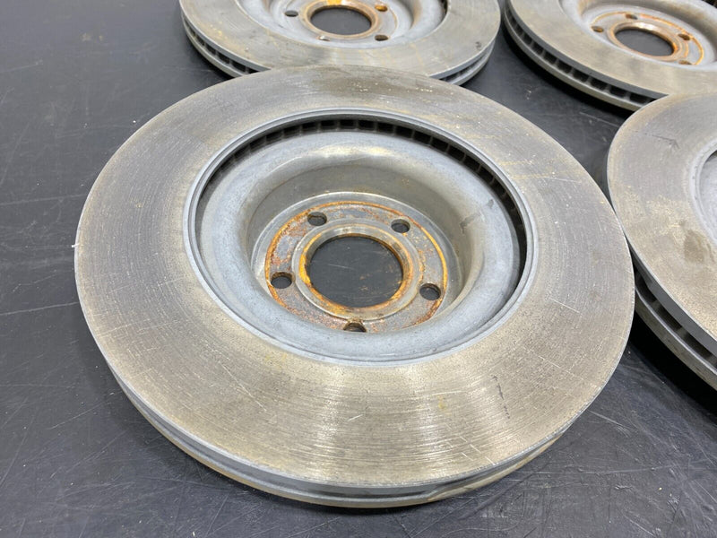 44040124