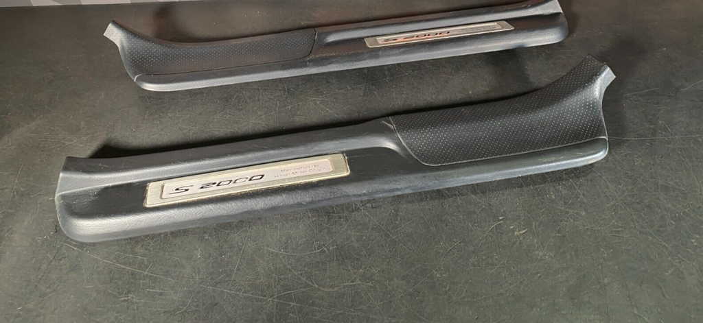 2007 HONDA S2000 AP2 OEM DOOR SILL COVER PANELS DR PS PAIR USED