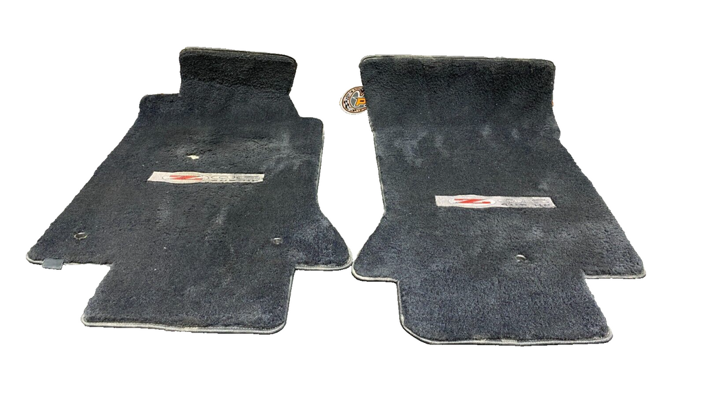 2004 CORVETTE C5 Z06 OEM LLOYD MATS CABIN AREA FLOOR MATS PAIR DR PS USED