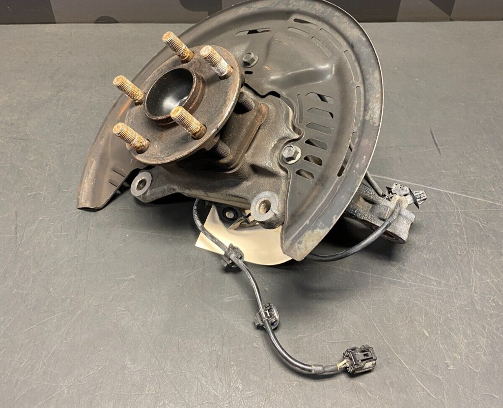 2017 SUBARU BRZ OEM PASSENGER FRONT RH HUB KNUCKLE USED