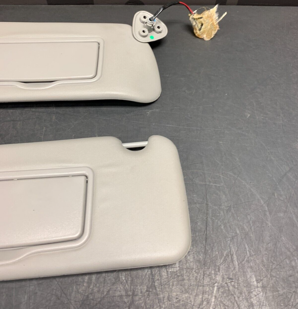 2004 CADILLAC CTS V CTS-V SUNVISORS PAIR GARAGE BUTTONS OEM 74k MILES!