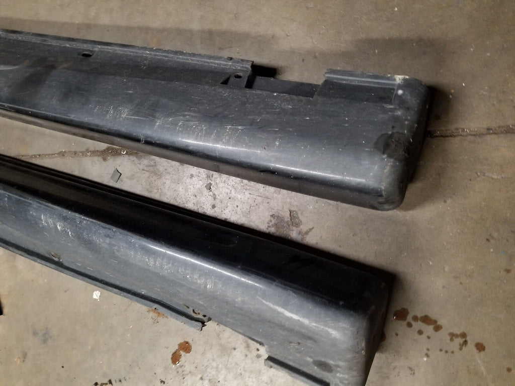 2004 PONTIAC GTO LS1 OEM SIDE SKIRTS ROCKER COVERS SET DRIVER PASSENGER LH RH