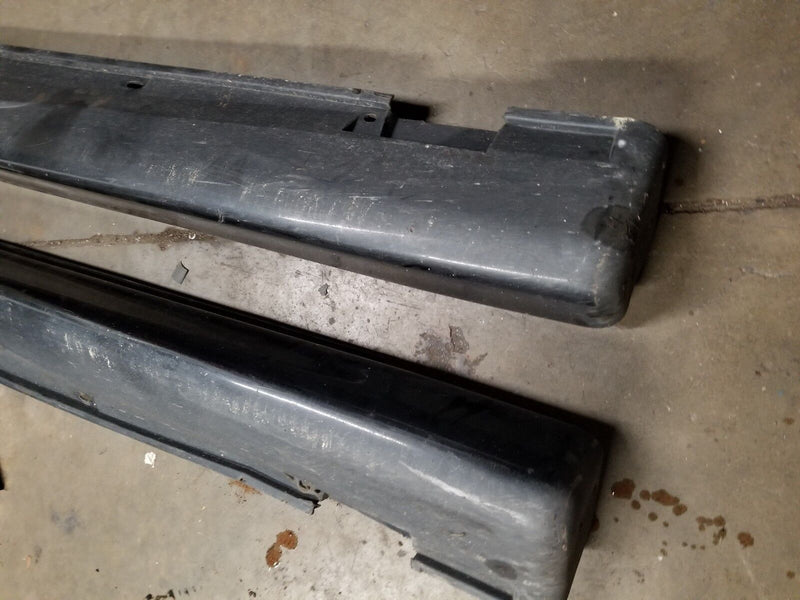 2004 PONTIAC GTO LS1 OEM SIDE SKIRTS ROCKER COVERS SET DRIVER PASSENGER LH RH
