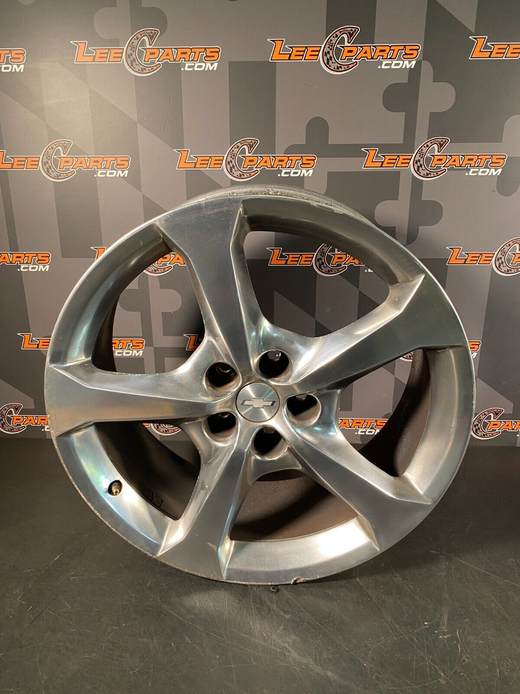 2014 CAMARO SS COUPE OEM 20X8 5X120 FRONT WHEEL RIM USED