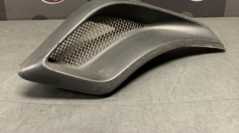 2004 CORVETTE C5 Z06 OEM DRIVER EXTERIOR BRAKE DUCT INSERT 43k MILES