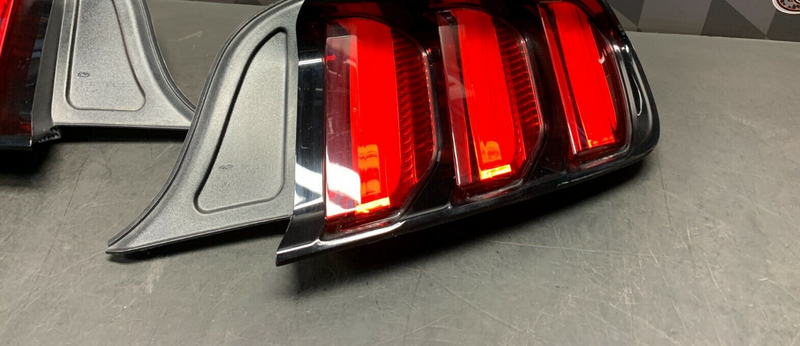 2017 FORD MUSTANG GT OEM TAIL LIGHTS DRIVER PASSENGER