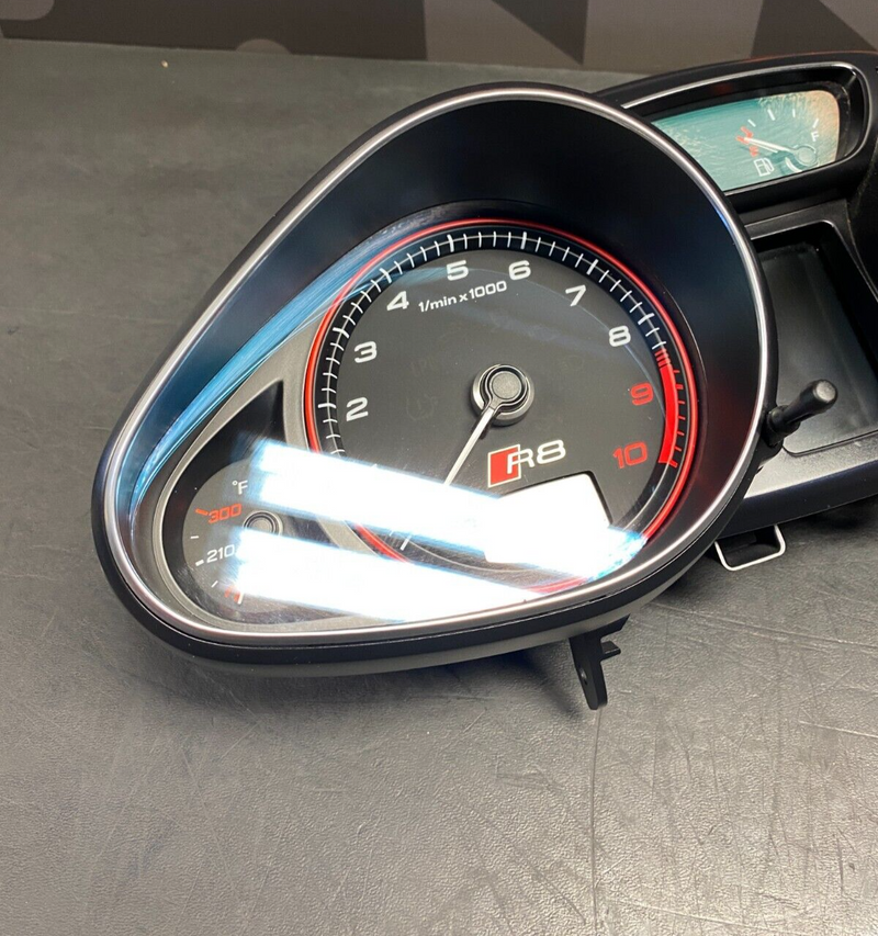 2014 AUDI R8 V10 OEM GAUGE CLUSTER INSTRUMENT CLUSTER USED