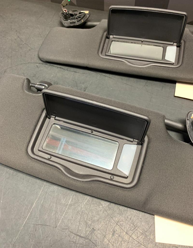 2014 FORD MUSTANG GT OEM SUNVISORS PAIR DRIVER PASSENGER USED