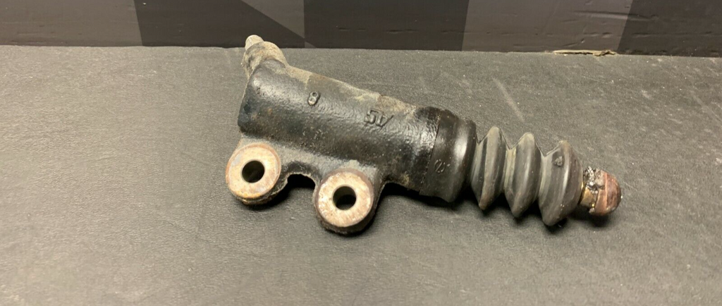 2002 HONDA S2000 AP1 OEM CLUTCH SLAVE CYLINDER