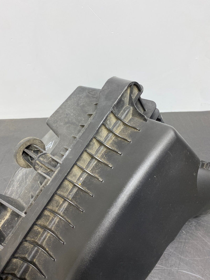 2015 FORD MUSTANG GT OEM AIR INTAKE BOX ASSEMBLY WITH FILTER USED